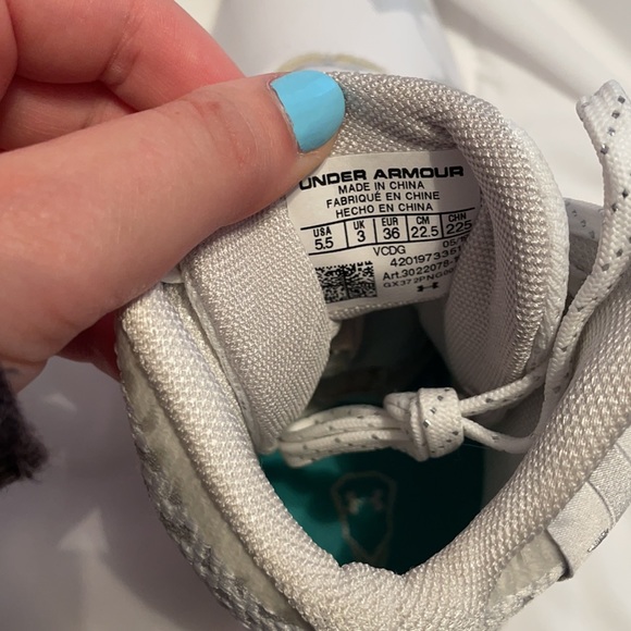 Women’s UA Highlight MC Lacrosse Cleats - Picture 5 of 5